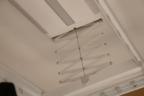 小米推出第二代最新智能晾衣架产品,配置升级还带两种烘干设计